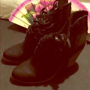 Short Boots